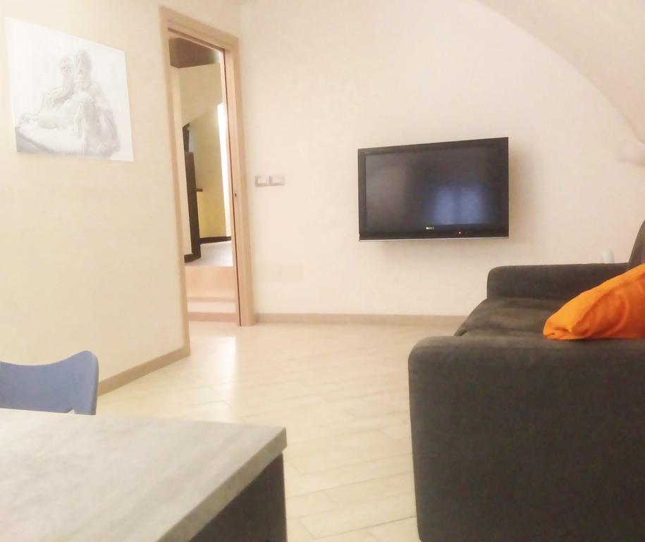 Paladin Home Naples Room photo